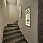 Luxury 3 Bedroom Residence By A1 435-203