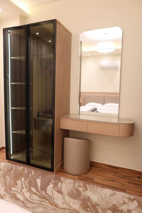 Apartment Luxury 3 Bedroom By A1 435-203 *