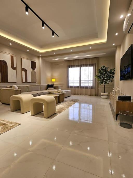 Luxury 3 Bedroom By A1 435-203 Cairo