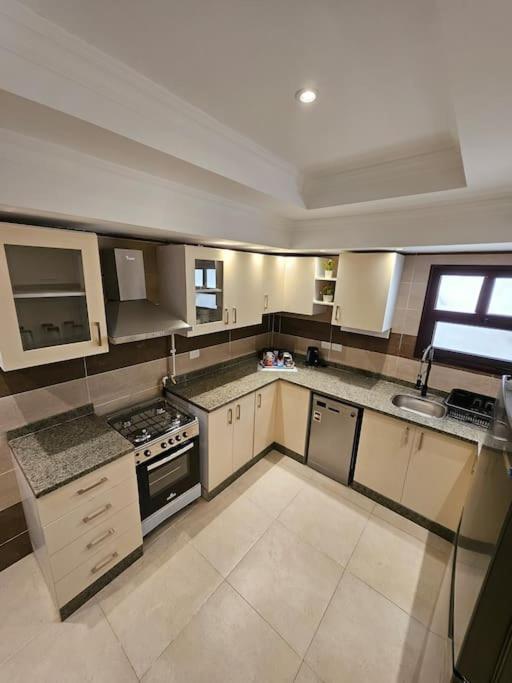 Luxury 3 Bedroom By A1 435-203 * Cairo